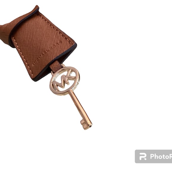 Michael Kors Shoulder Bag in Deep Brown with GoldTone Accents - Picture 3 of 8